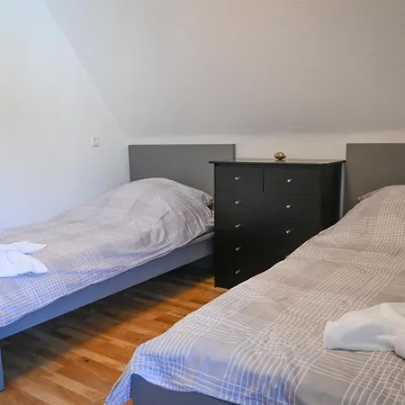 Boardinghaus Perani *